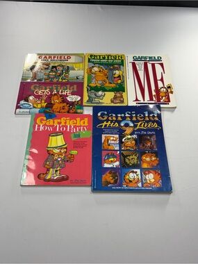 Garfield : Jim Davis - Lot of 8 -Cartoon Collection Paperbacks Books - Vintage